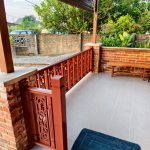 pagar beranda kayu seraya